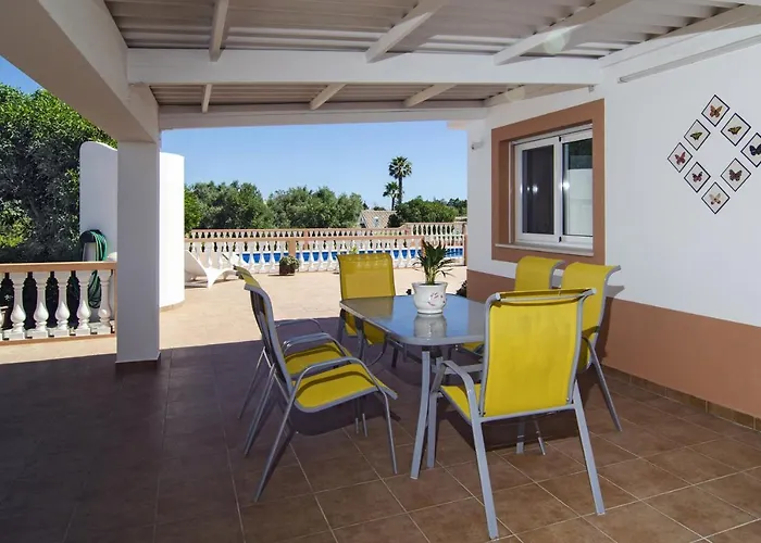 609 Mariposa Villa