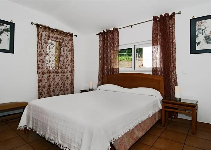 609 Mariposa Villa *