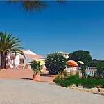 609 Mariposa *